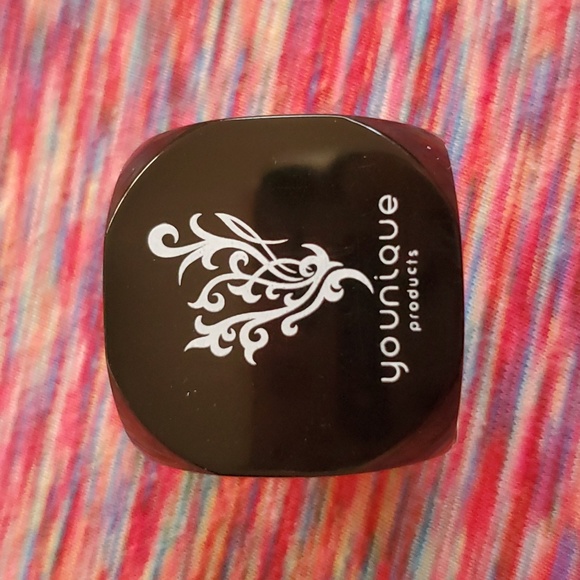 Eyeshadow - Picture 5 of 5